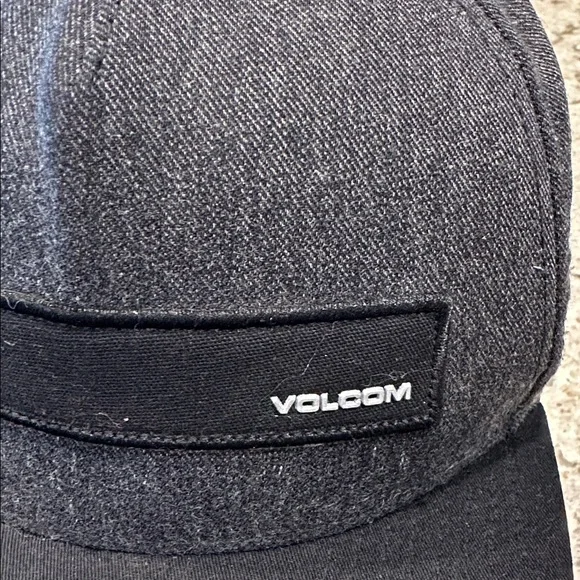 Volcom hat - Picture 3 of 6
